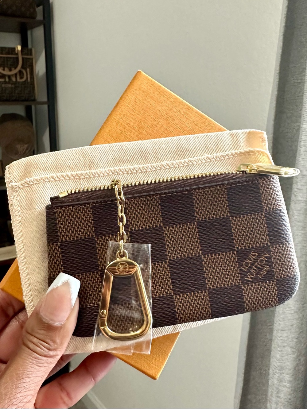 Louis Vuitton Damier Ebene Key Cles w/ COA